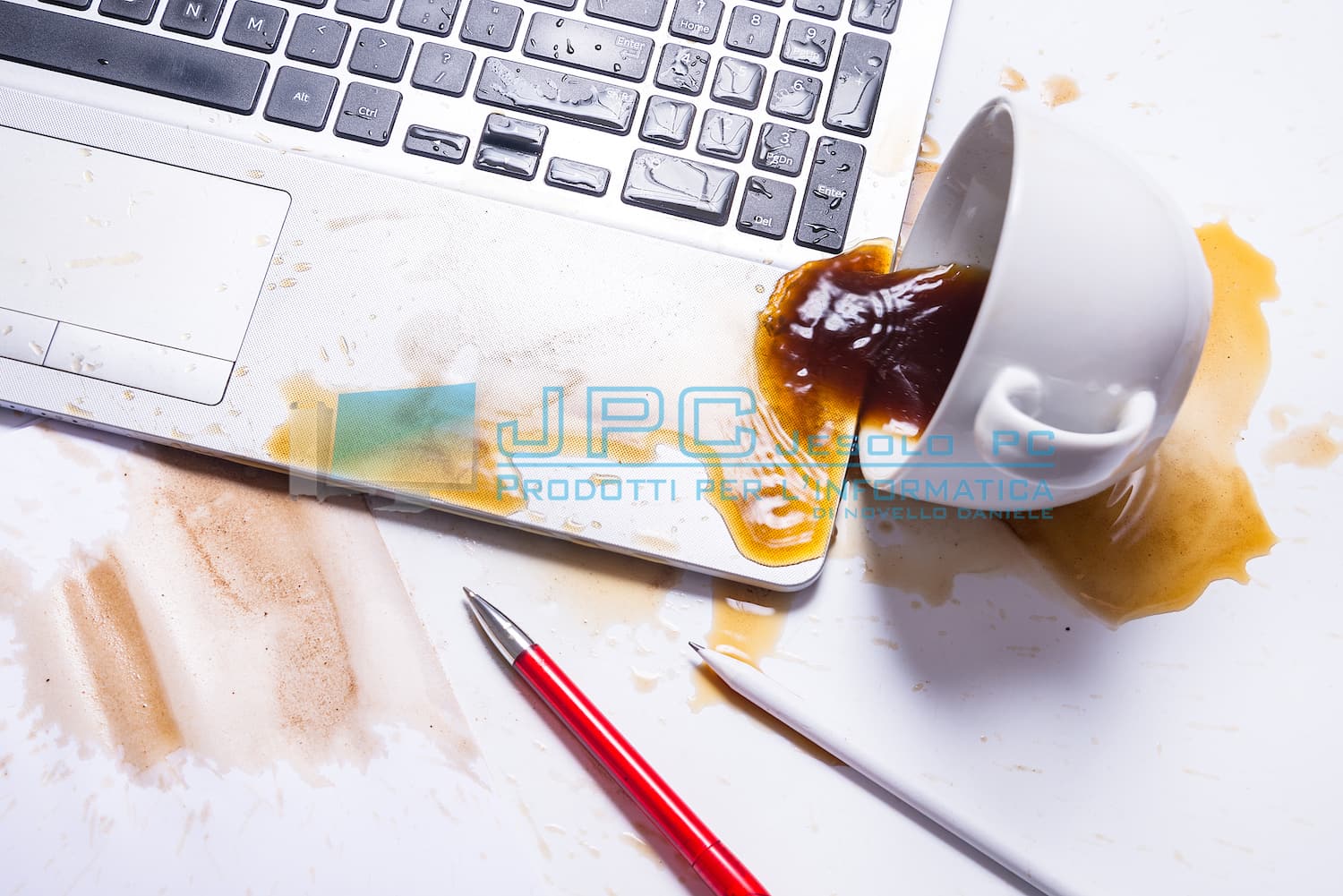 Come riparare un pc danneggiato da liquido - Blog di Jesolo PC